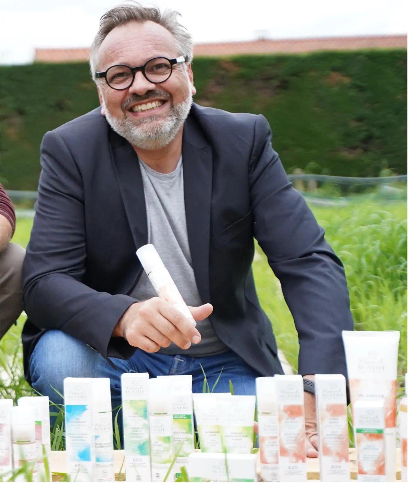 Découvrez l'univers captivant de Mlle Agathe : L'histoire inspirante d'une marque de cosmétiques naturels à base de bave d'escargot - BLOOMING