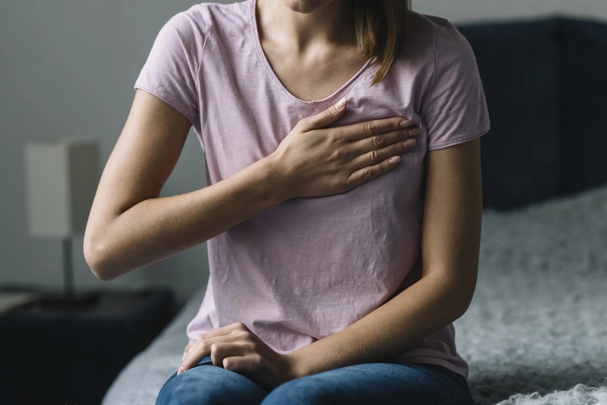 Comment soulager les seins douloureux pendant les règles ? - BLOOMING