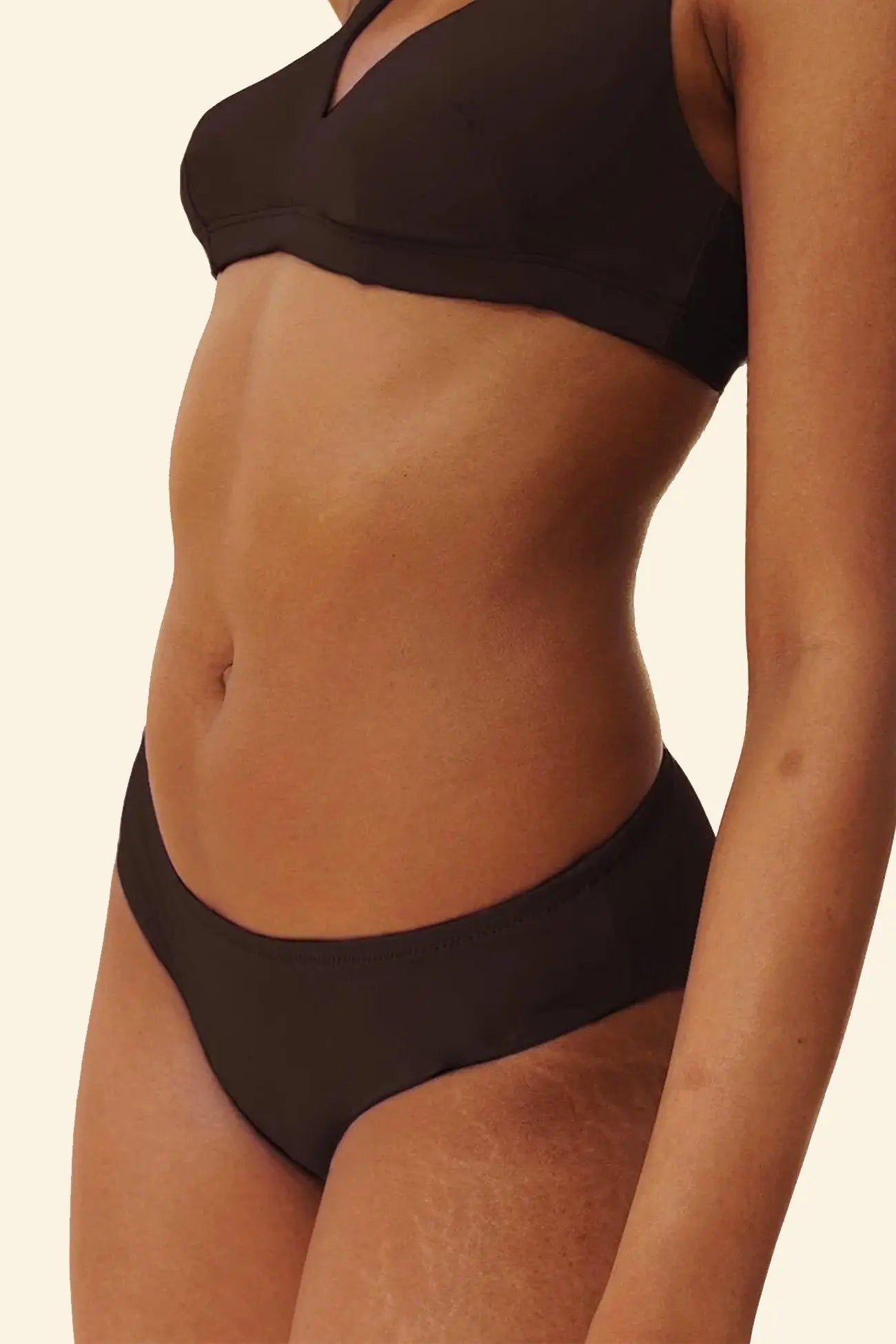 Emma Maillot de Bain Menstruel Noire