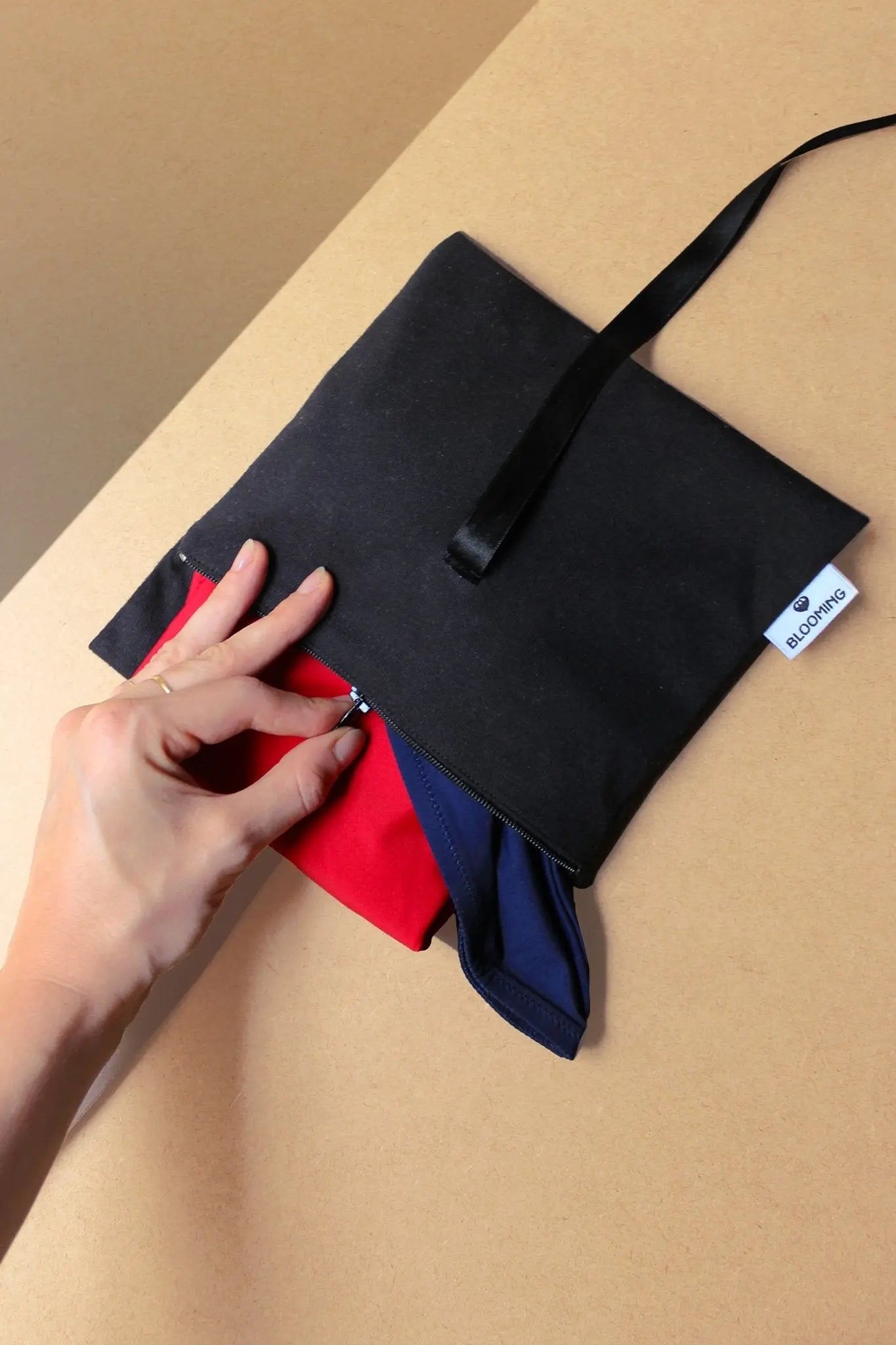 Pochette de transport pour culottes menstruelles Blooming ou serviettes hygiéniques lavables